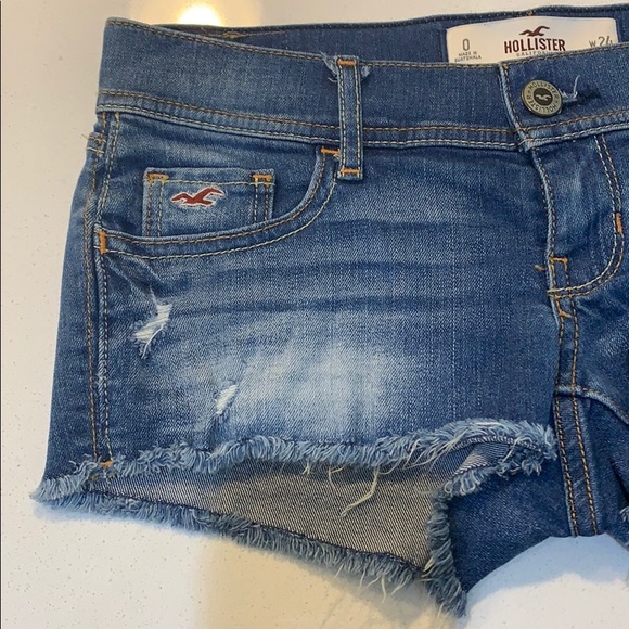 Hollister Medium Wash Cutoff shorts - Picture 3 of 4